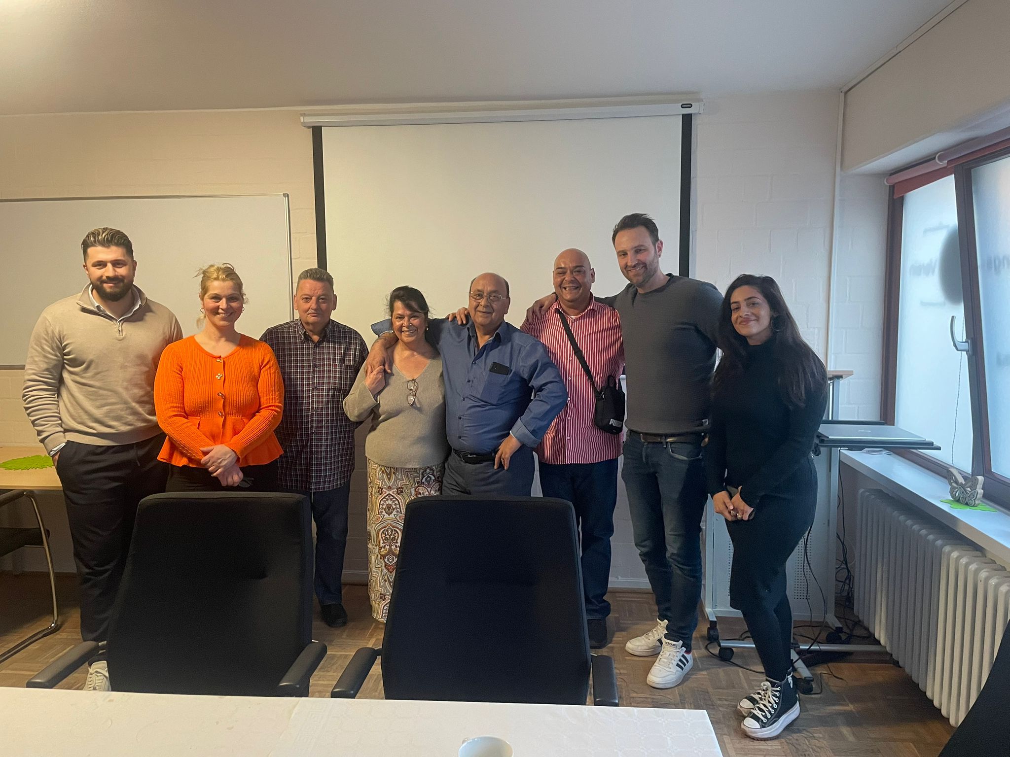 Gemeinsames Kochprojekt mit der Polizei im Sinti-Verein